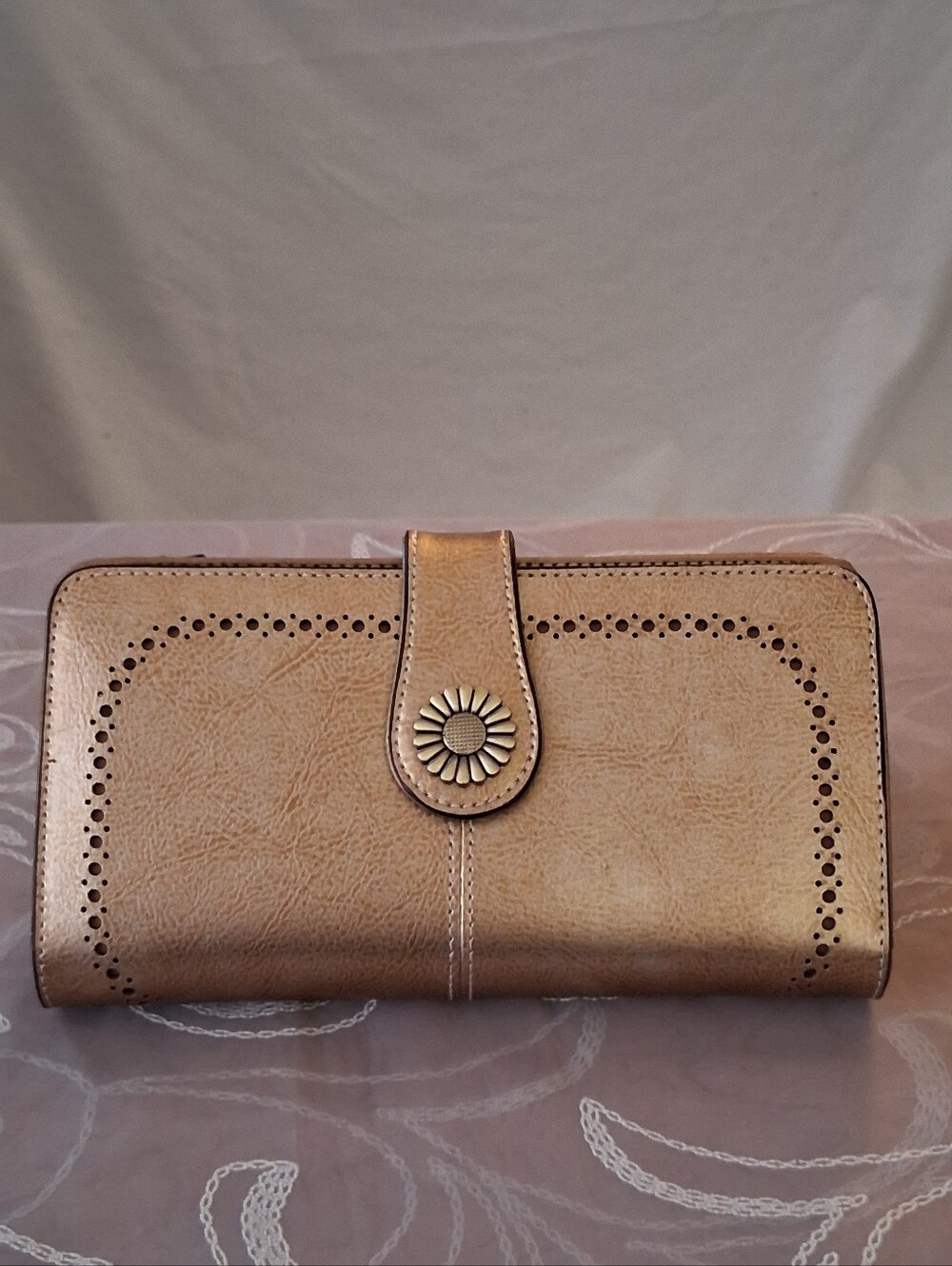 Sendifin Large Capacity Goldtone Clutch Wallet W/RFID Blocking